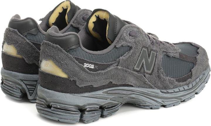 Immagine prodotto New Balance M2002RDB (40)
