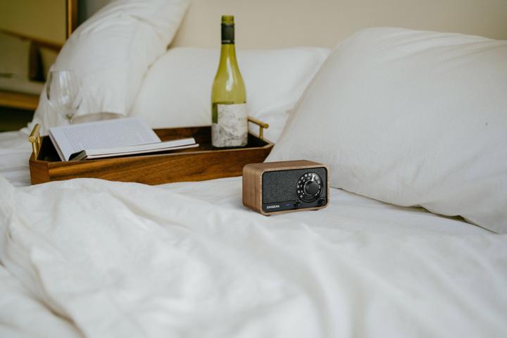 Actual product image Sangean WR-8 (AM, FM, Bluetooth)