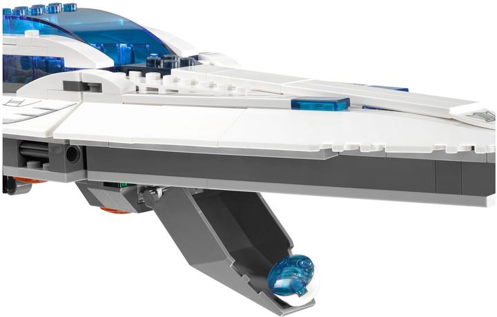 Actual product image LEGO Darkseid Invasion (76028, LEGO DC)