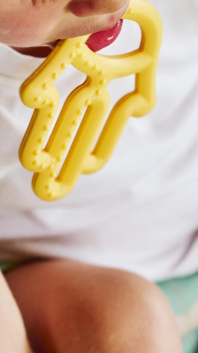 Actual product image Minikoioi Toothee teether (3 Months)