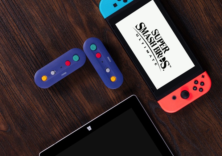 Actual product image 8bitdo GBros. adapter for GameCube (Switch)