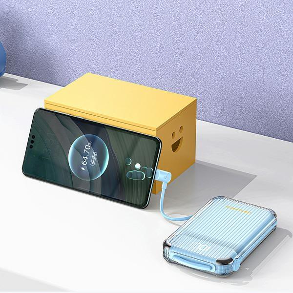 Produktbild Awei PowerBank P89K 10000mAh 38,5W czarny/black + kable PD/Lightning (10000 mAh, 22 W, 38.50 Wh)