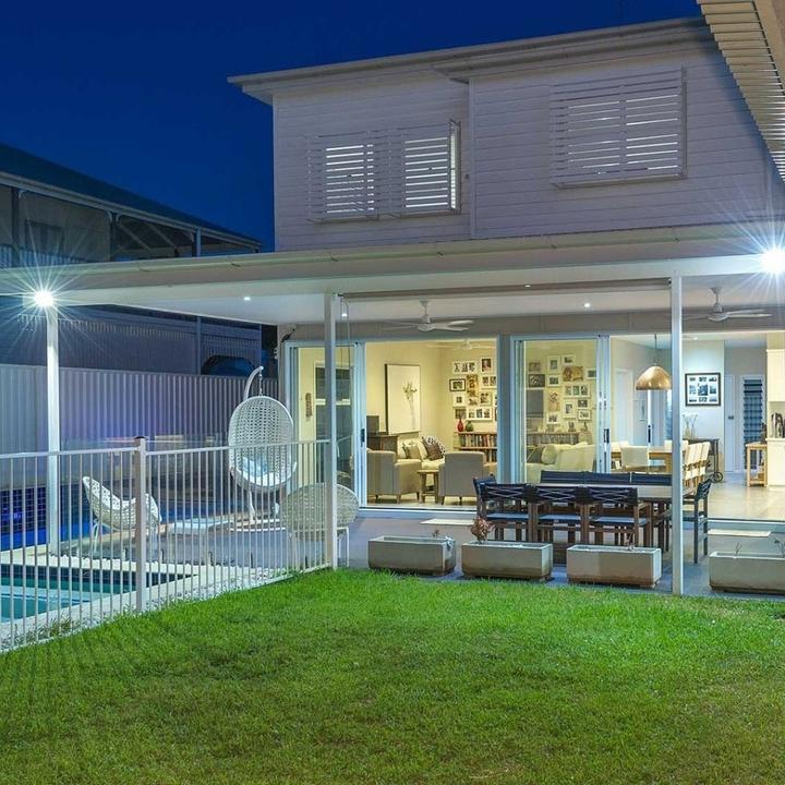 Produktbild Luxula LED-Fluter, EEK: E, 100W, 12000lm, 4000K, IP65, grau (12000 lm, IP65)