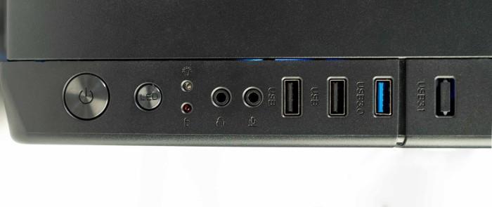 Produktbild Azza Noir 130 Gaming schwarz (mATX)