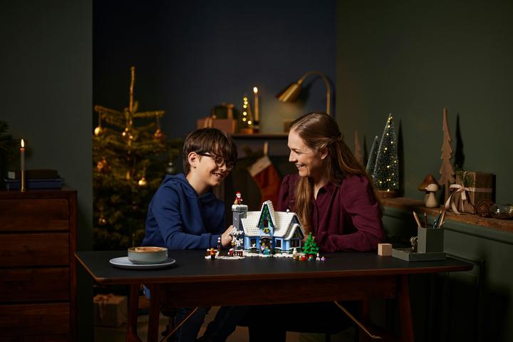 Image du produit LEGO Visite du Père Noël (10293, LEGO Creator Expert, LEGO difficiles à trouver)