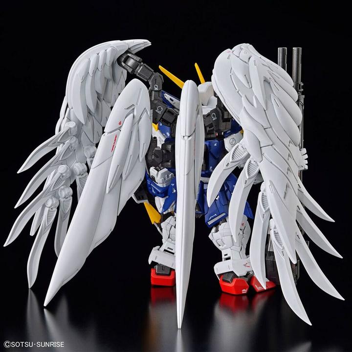 Actual product image Bandai Gundam - Wing Zero Master Grade SD