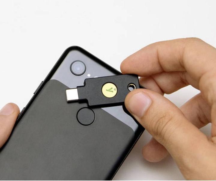 Produktbild Yubico YubiKey 5C NFC FIPS