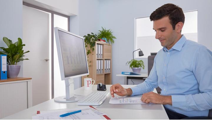 Produktbild tesa tesafilm ECO & CLEAR, lösungsmittelfrei und alterungsbeständig (15 mm)