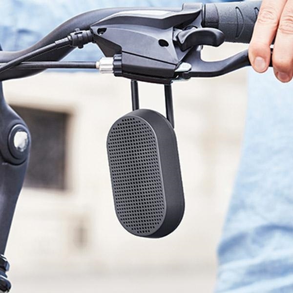 Actual product image Lexon Mino T Wodoodporny głośnik z podstawką i karabińczykiem szary/grey LA124G (Wireless)