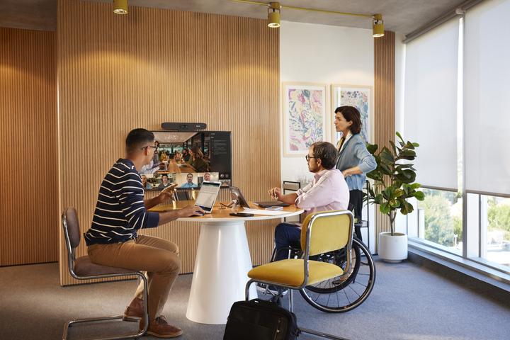 Image du produit HP 715 (Filaire, Sans fil)