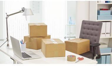 Produktbild tesa tesapack ULTRA STRONG Paketklebeband - PVC Packband für festes Verpacken und sicheres Bündeln (38 mm)