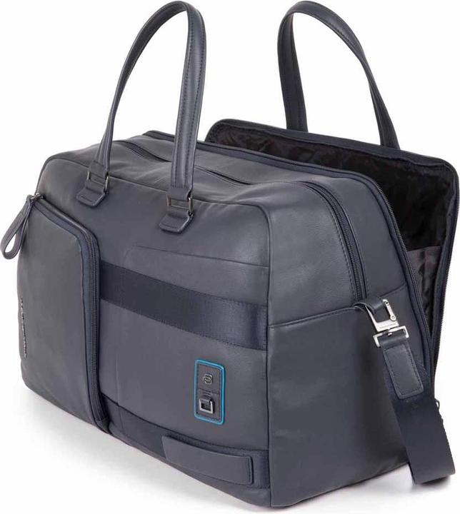 Actual product image Piquadro Dioniso - travel bag with trolley loop (34 l)