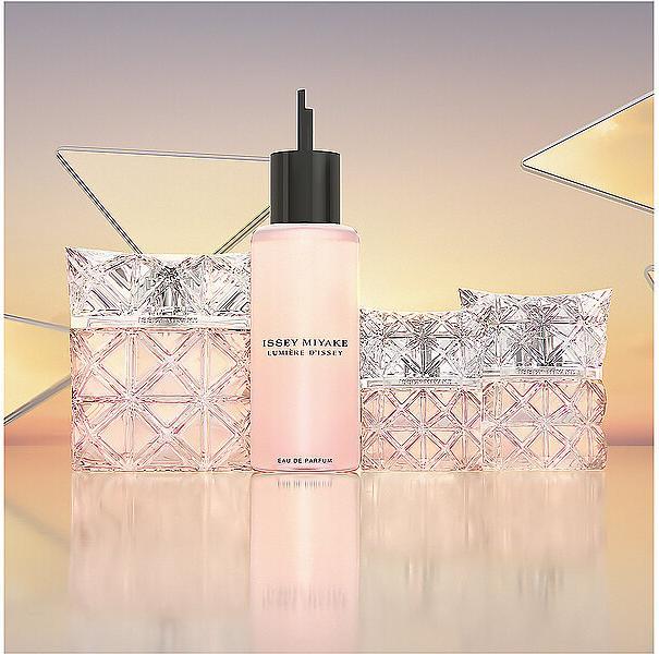 Produktbild Issey Miyake Lumiere d'Issey Eau de Parfum (Eau de Parfum, 150 ml)