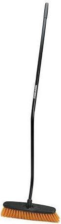 Actual product image Fiskars Ergonomic yard broom (curved) (1 pcs.)