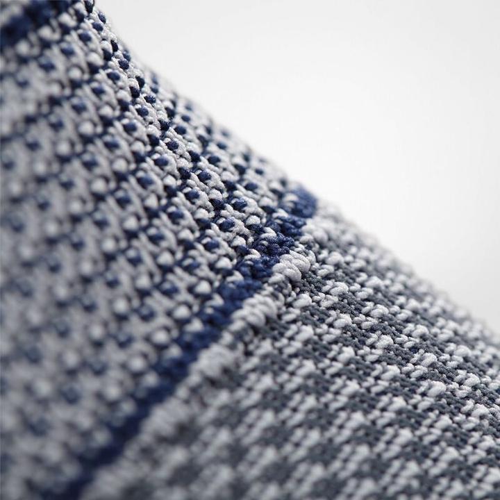 Actual product image GenuTrain S Aktivbandage Grösse 6 links titan (6)