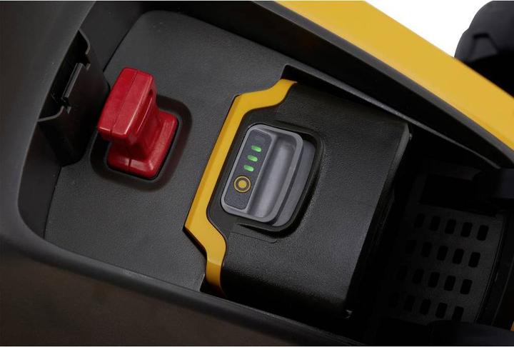 Actual product image Stiga Collector 132e (Rechargeable battery operated)