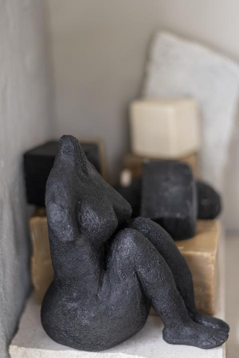 Actual product image Mette Ditmer Art (9 x 13 x 14 cm)