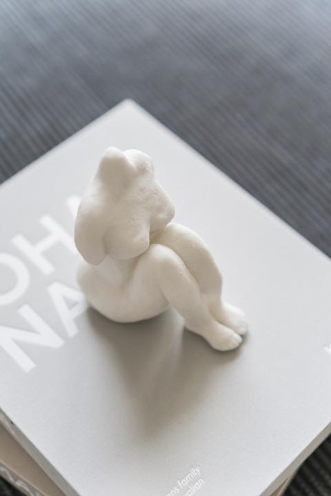 Actual product image Mette Ditmer Art (9 x 13 x 14 cm)