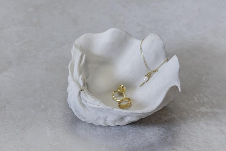 Actual product image Mette Ditmer Shell (19 x 24 x 12 cm)