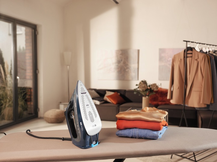 Image du produit Braun Fer à repasser à vapeur SI9684DB (2400 W, 260 g/min)