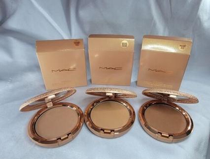 Image du produit MAC Cosmetics Bronzage éclatant Skinfinish Sunstruck (Or moyen, Radiant Medium Golden, Radiant.Med.Golden, Contour, 8 g)