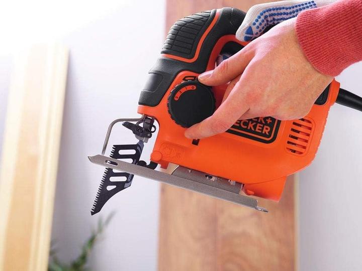 Actual product image Black & Decker Pendulum stroke jigsaw,620 watt