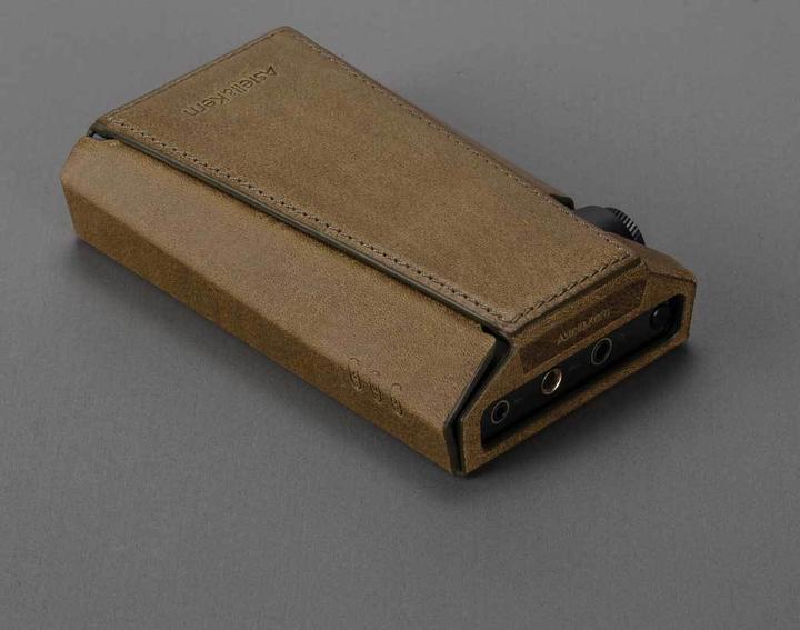 Actual product image Astell&Kern KANN MAX Lederetui