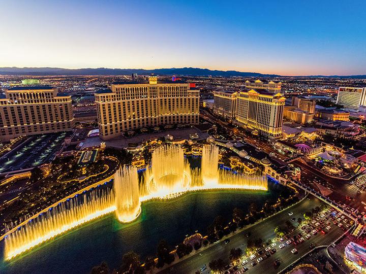 Produktbild Smartbox Reise nach Las Vegas: 3 Übernachtungen im 4*-Hotel mit Flug über den Grand Canyon (2 Pers.)