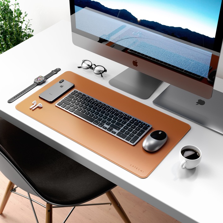 Actual product image Satechi Deskmate (Wide)