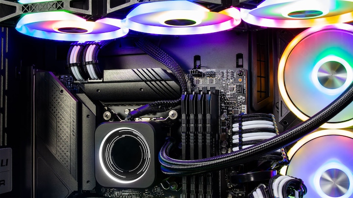 Produktbild Captiva I67-333 (Intel Core i9-12900KF, 64 GB, 2000 GB, GeForce RTX 3090)