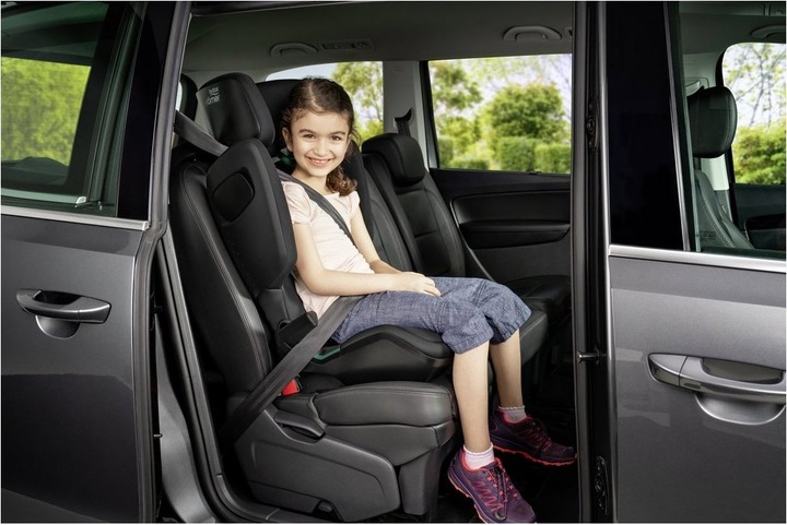 Produktbild Britax Römer Kidfix M (Kindersitz, ECE R129/i-Size Norm)