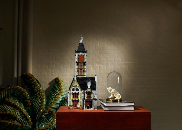 Actual product image LEGO haunted house (10273, LEGO Creator Expert, LEGO Rare Sets)