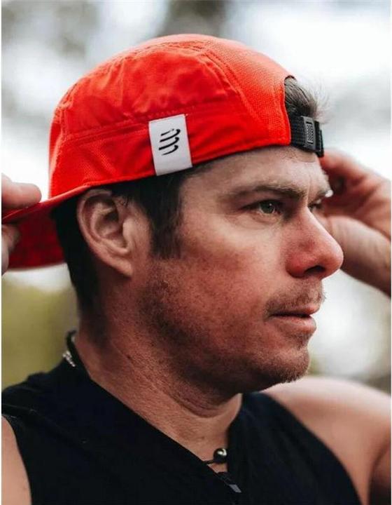 Actual product image Compressport 5 Panel Light Cap (One size)