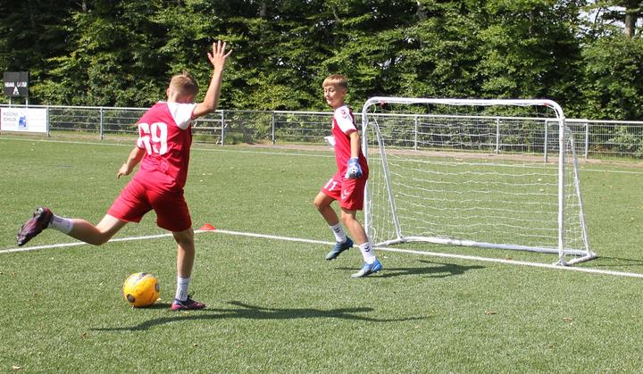 Immagine prodotto Euro Play Il mio obiettivo Hood - 200 x 140 cm