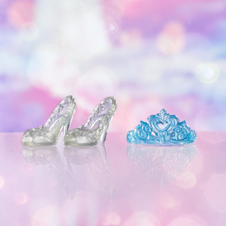 Produktbild Hasbro Puppe Schimmerglanz Cinderella