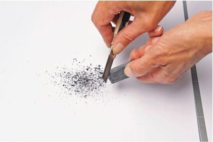 Image du produit Caran d'Ache Graphite Line Geschenkbox (2.10 mm, B, F, H, 2H, 4h, 9B, HB, 6B, 3B, 18 x)