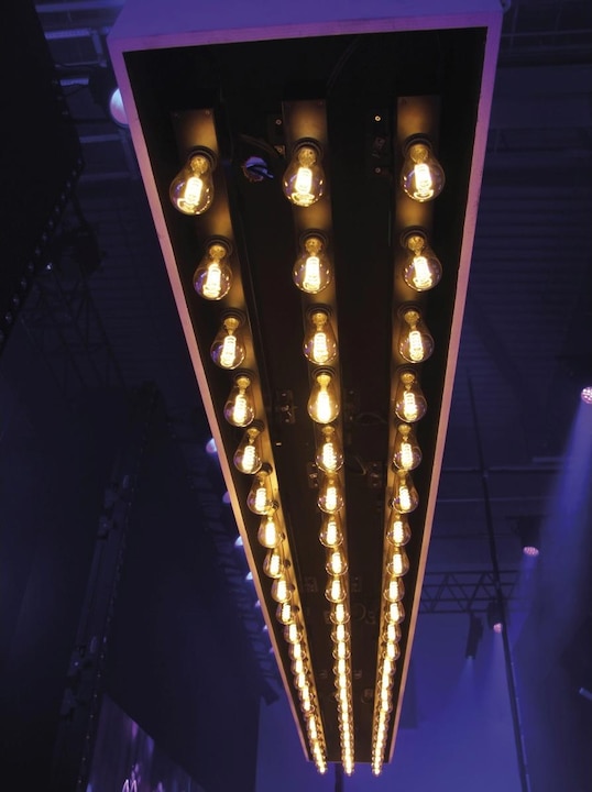 Produktbild Showtec Edison Bar E6 DMX LED dimmer with 6 x E27 Socket