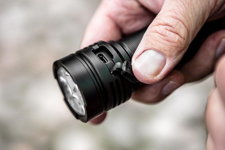 Image du produit Neo Lampe de poche rechargeable USB (10.40 cm, 3300 lm)