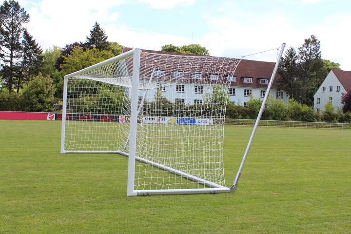 Image du produit Sport-Thieme But de football pour jeunes 5x2 m, blanc, sur pied, avec suspension libre du filet