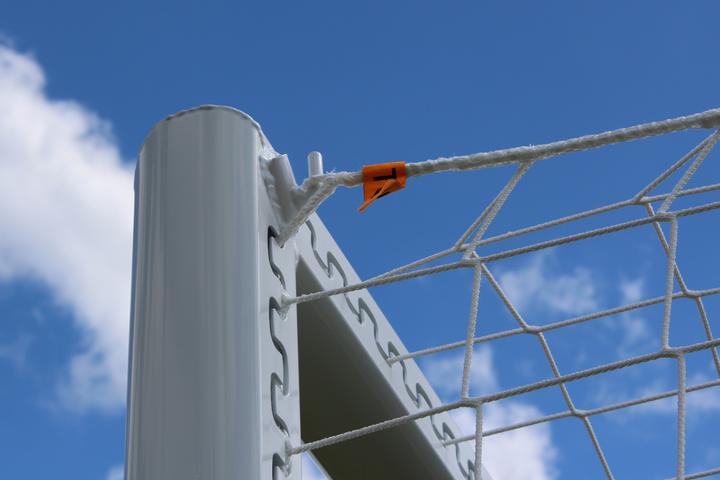 Image du produit Sport-Thieme But de football pour jeunes 5x2 m, blanc, sur pied, avec suspension libre du filet