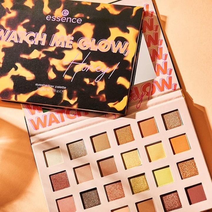 Actual product image essence WATCH ME GLOW Honey! Eyeshadow Palette 24 Colors (Honey)
