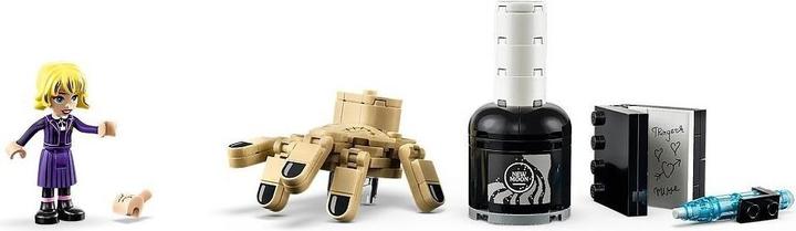 Actual product image LEGO The flat of the ice-cold hand (76785, LEGO Wednesday)