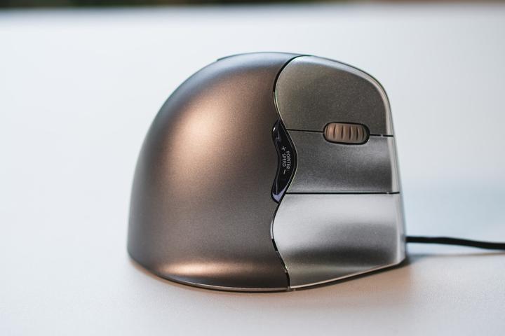 Actual product image Evoluent Vm4l (Cable)