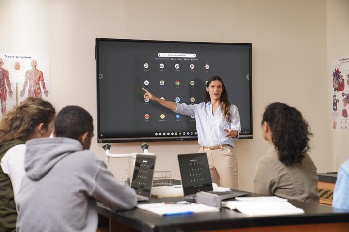 Produktbild Viewsonic Chromebox CEL520 (64 GB, 8 GB, Intel Celeron 5205U, Intel UHD Graphics)