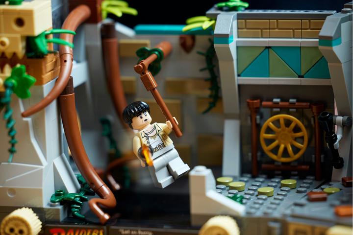 Actual product image LEGO Temple of the Golden Idol (77015, LEGO Indiana Jones)