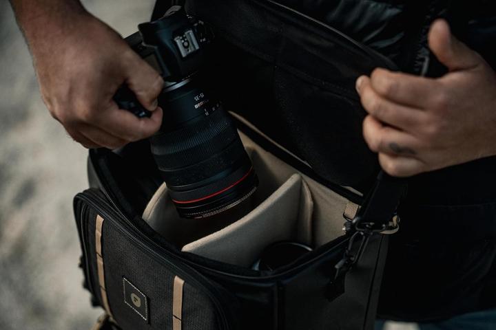 Actual product image PolarPro Kamera-Tasche RoadRunner 12 l Schwarz (Camera shoulder bag, 12 l)