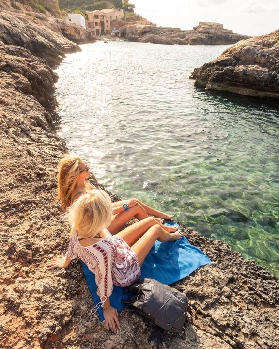 Actual product image Lifeventure SoftFibre Advance Trek Towel, Blue, Extra Large