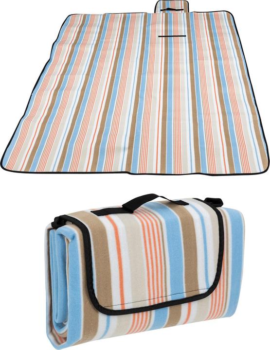 Fs-Star Beach and picnic blanket