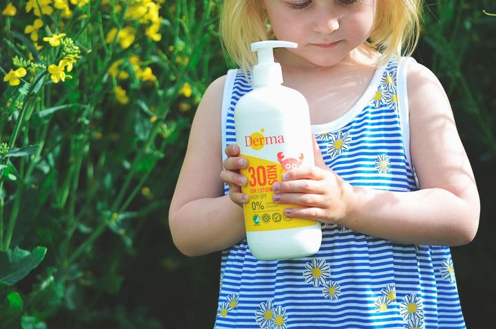 Immagine prodotto Deroma Lozione solare per bambini SPF 30 500 ml (Crema solare, SPF 30, 500 ml)