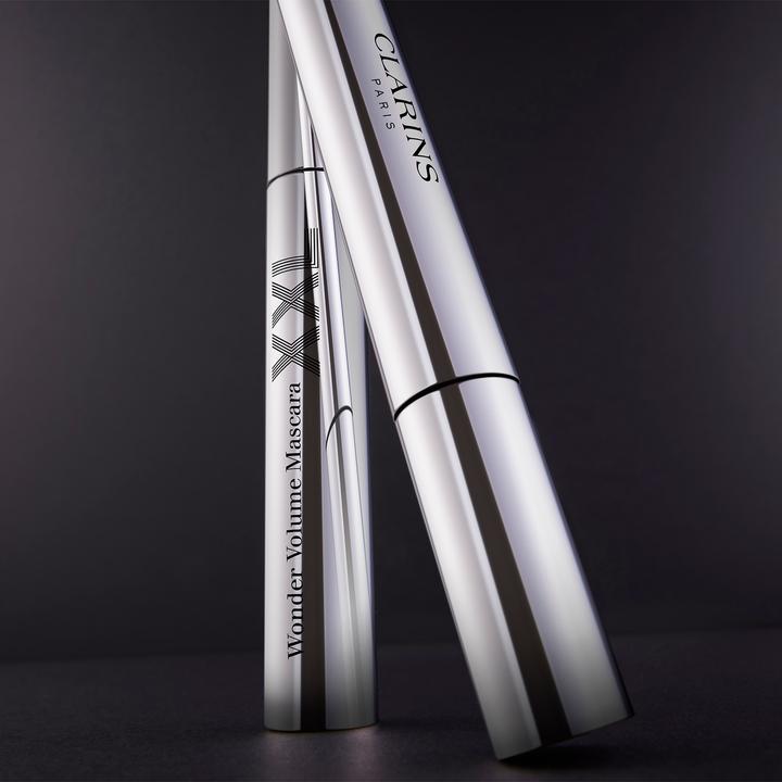 Actual product image Clarins Wonder Volume XXL (01 Extreme Black)
